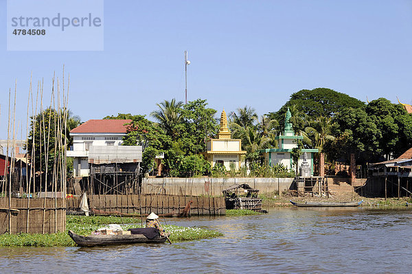 Dorf am Ufer des Tonle Sap  Siem Reap  Kambodscha  Südostasien  Asien