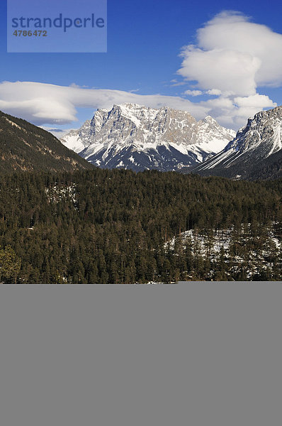 Zugspitze  Bayern  Deutschland  gesehen von Tirol  Österreich  Europa