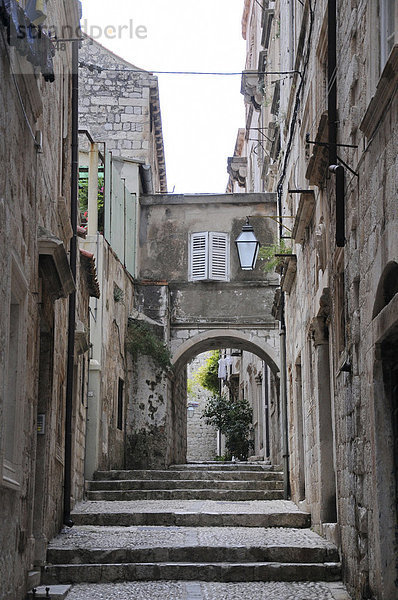 Enge Gasse  Durchgang  Altstadt  Dubrovnik  Republik Kroatien  Europa