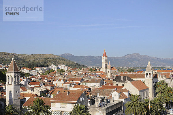 Blick über die Stadt  Altstadt  Trogir  Republik Kroatien  Europa