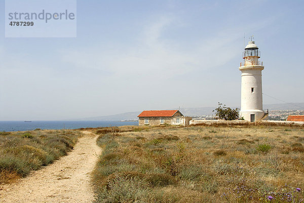 Weg zum Leuchtturm  nahe der Königsgräber von Nea Paphos  Pafos  Südzypern  Republik Zypern  Mittelmeer  Europa