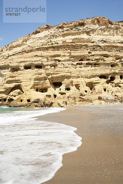 Kalksteinhöhlen am Strand von Matala  Kreta  Griechenland  Europa