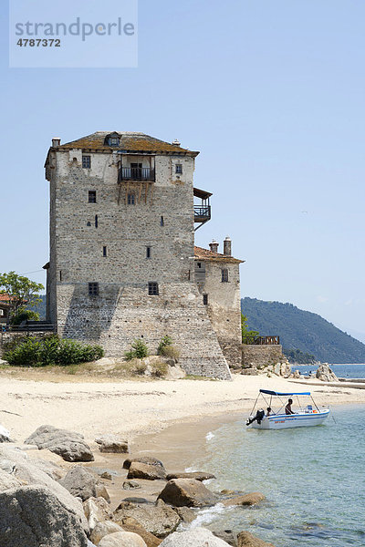 Der Turm von Prosphorion in Ouranopoli auf der Halbinsel Athos  Chalkidiki  Makedonien  Griechenland  Europa
