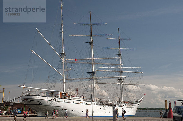 Museumsschiff Gorch Fock  Segelschiff  Hafen  Stralsund  Mecklenburg-Vorpommern  Deutschland  Europa