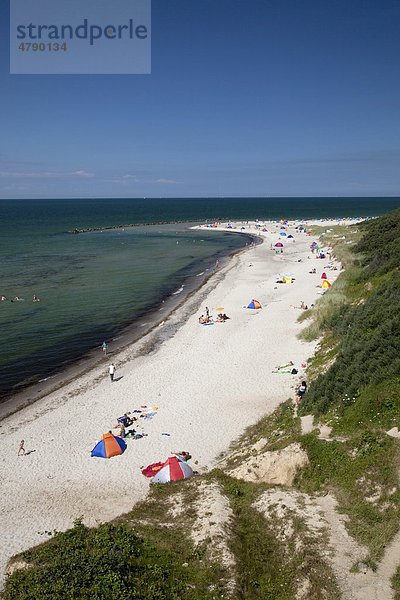 Strand und Steilküste  Ostseebad Ahrenshoop  Fischland  Mecklenburg-Vorpommern  Deutschland  Europa