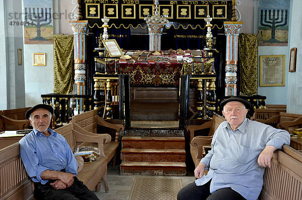 Community leaders  Jewish synagogue  Oni  Georgia  Western Asia