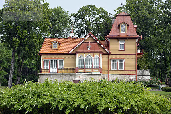 Hotel Ekasparre Residence  Kurhaus neben der Bischofsburg  Adlerburg  Ahrensburg  Kuressaare  Insel Saaremaa  Estland  Baltikum  Nordeuropa