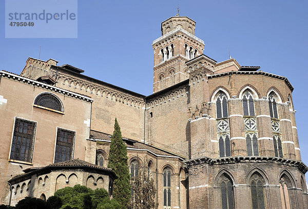 Apsis und Westfassade  Kirche Santa Maria Gloriosa dei Frari  Frari-Kirche  Venezia  Venedig  Italien  Europa