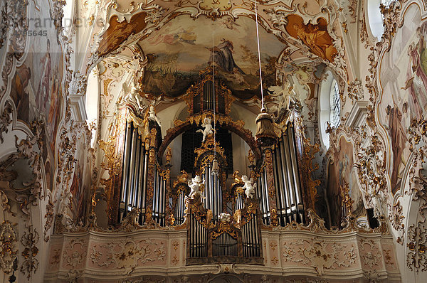 Orgel  Balthasar Freiwiß aus Aitrang  Pfarrkirche Mariä Geburt  Rokoko-Stil 1737-1746  Klosterhof  Rottenbuch  Oberbayern  Deutschland  Europa