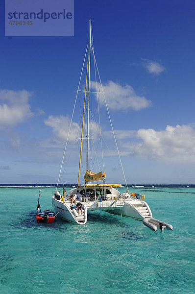 Segelboot  Segeltörn  Tobago Cays  Saint Vincent  Karibik