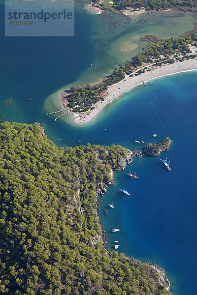 Luftaufnahme  Ölüdeniz-Bucht bei Fethiye  türkische Ägäis  Türkei  Asien