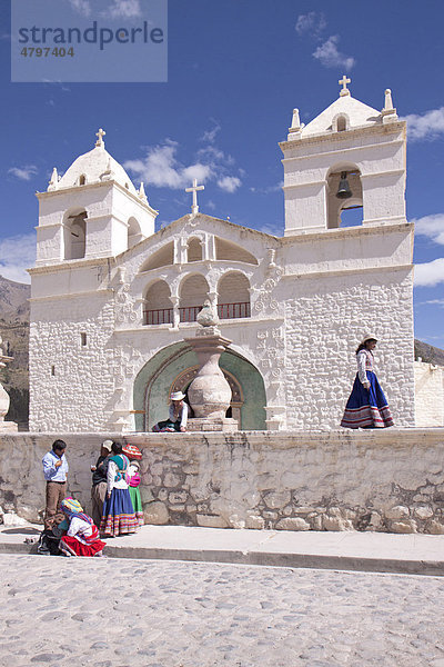 Kirche in Maca nahe des Colca Canyon  Peru  Südamerika