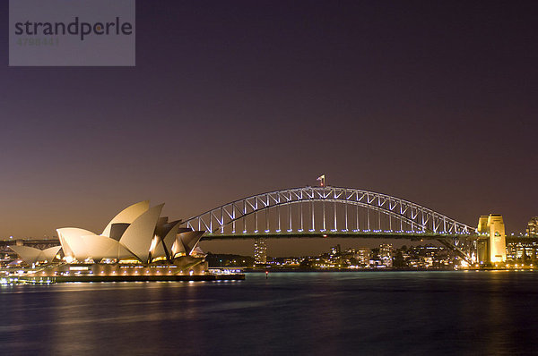 Sydney Opera House  Opernhaus  mit Sydney Harbour Bridge  Sydney  Bundesstaat New South Wales  Australien