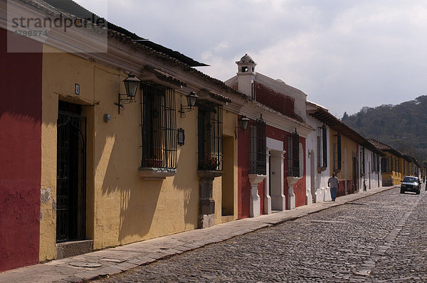 Gebäude aus der Kolonialzeit  Antigua  Guatemala  Zentralamerika