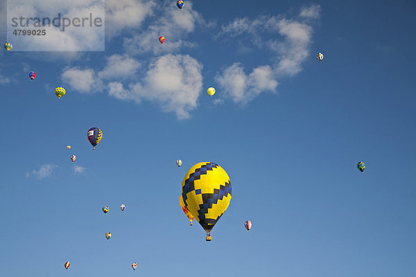 Die Nationalen Heißluftballon-Meisterschaften  National Hot Air Balloon Championships  Battle Creek  Michigan  USA  Amerika