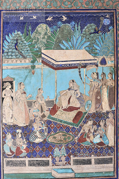 Wandgemälde mit Szenen aus dem Leben einer Maharani in einem Maharaja-Palast  Stadtpalast in Bundi  Rajasthan  Indien  Asien