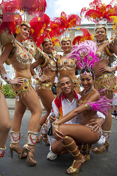 Samba-Tänzerinnen beim Hackney-Karneval 2010  Karnevalsumzug  London  England  Großbritannien  Europa