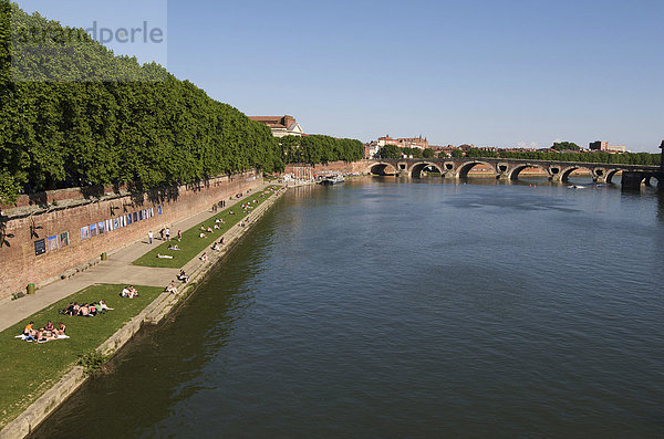 Garonne Fluss  Toulouse  Frankreich  Europa