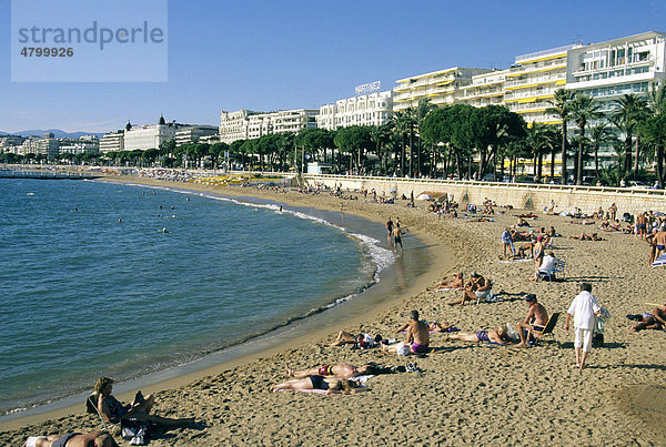 Strand von Cannes  Französische Riviera  Frankreich  Europa