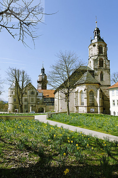 Stadtkirche St. Johannes vor dem Schloss Bertholdsburg  Schleusingen  Thüringen  Deutschland  Europa