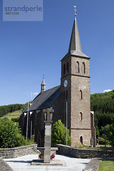 Pfarrkirche  Züschen  Winterberg  Sauerland  Nordrhein-Westfalen  Deutschland  Europa