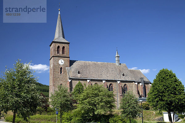 Pfarrkirche  Züschen  Winterberg  Sauerland  Nordrhein-Westfalen  Deutschland  Europa