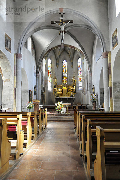 Romanische  Stadtpfarrkirche zum heiligen Hippolyt  Zell am See  Salzburg  Österreich  Europa