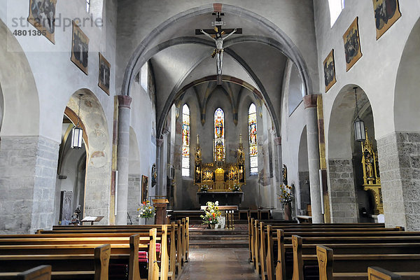 Romanische  Stadtpfarrkirche zum heiligen Hippolyt  Zell am See  Salzburg  Österreich  Europa