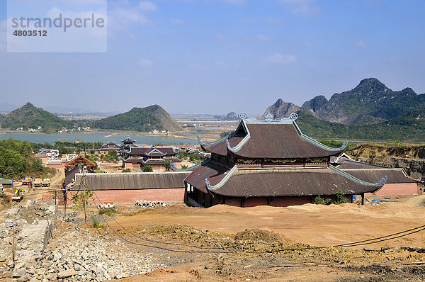 Baustelle der Pagode Chua Bai Dinh  zur Zeit Baustelle  wird eine der größten Pagoden Südostasiens  Umgebung von Ninh Binh  Vietnam  Südostasien