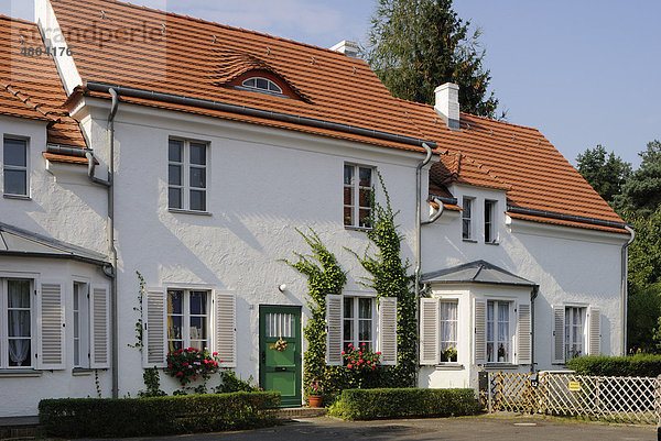 Gartenstadt Falkenberg  auch Tuschkastensiedlung oder Malkastensiedlung  Siedlungen der Berliner Moderne  Architekt Bruno Taut  Weltkulturerbe der UNESCO  Akazienhof 13  Altglienicke  Treptow  Berlin  Deutschland  Europa