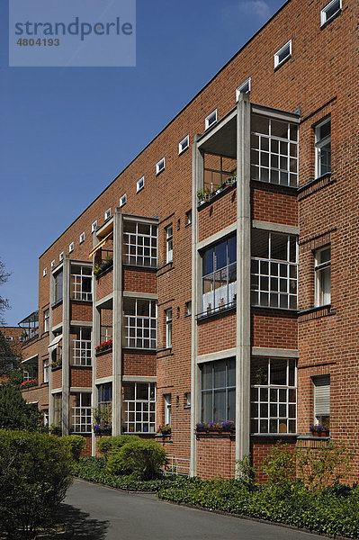 Siedlung Schillerpark  Siedlungen der Berliner Moderne  Weltkulturerbe der UNESCO  erbaut 1924-1930 von Bruno Taut und Franz Hoffmann  Bristolstrasse 1 - 17  Berlin Wedding  Berlin  Deutschland  Europa