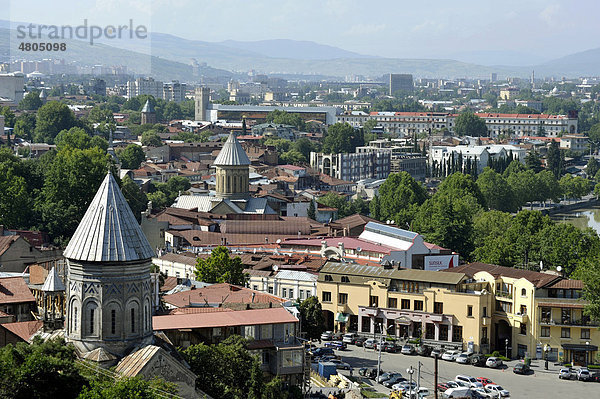 Noraschen-Kirche und Sioni-Kathedrale  Stadtzentrum  Altstadt Kala  Tiflis  Georgien  Vorderasien