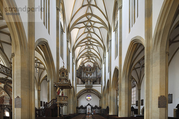 Basilika St. Ulrich und Afra mit Kanzel und Orgel  Augsburg  Schwaben  Bayern  Deutschland  Europa