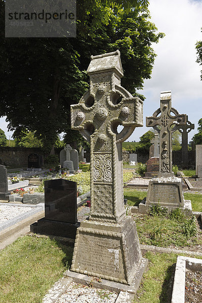 Keltenkreuze auf Friedhof  Kloster Monasterboice  County Louth  Leinster  Republik Irland  Europa