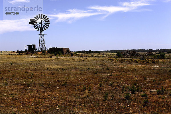 Windmühle zum Wasserfördern  Southern Cross  West-Australien  Australien