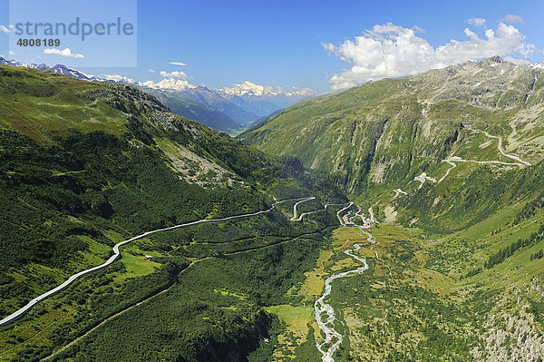 Sicht vom Furkapass ins Goms und zum Grimselpass  Wallis  Schweiz  Europa