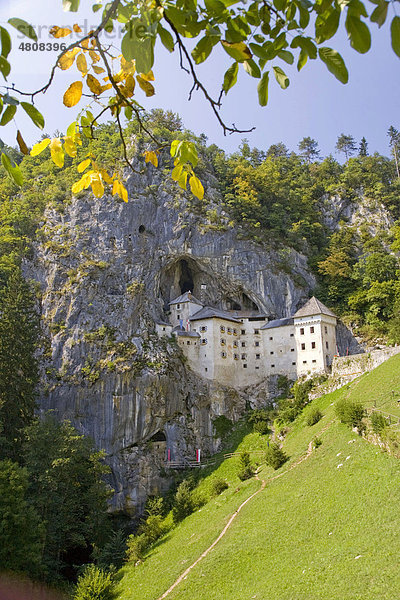 Burg Predjama  Slowenien  Europa