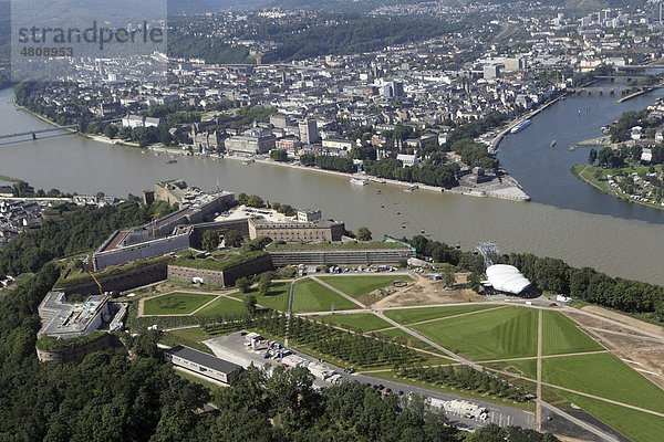 Luftbild  Baustelle der Bundesgartenschau  vorn die Festung Ehrenbreitstein in Koblenz  Rheinland-Pfalz  Deutschland  Europa