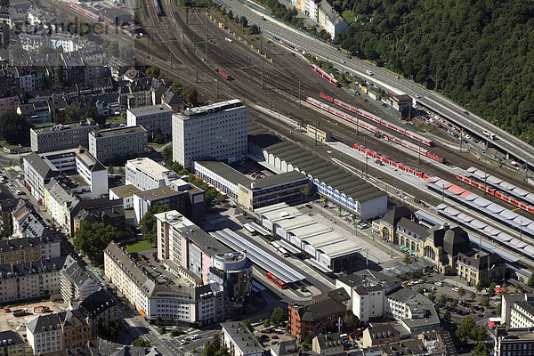 Luftbild  Bahnhofsplatz mit dem Hauptbahnhof  Koblenz  Rheinland-Pfalz  Deutschland  Europa