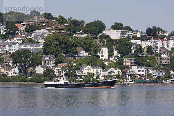 Häuser am Süllberg im Stadtteil Blankenese in Hamburg  Deutschland  Europa