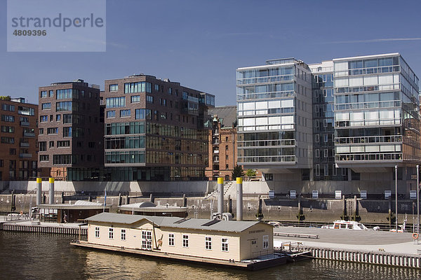 Modernes Büro- und Wohngebäude  Wohntower  am Traditionsschiffhafen in der Hafencity  Hamburg  Deutschland  Europa