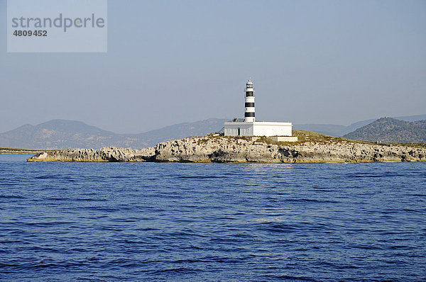 Leuchtturm  kleine Insel zwischen Ibiza und Formentera  Pityusen  Balearen  Spanien  Europa