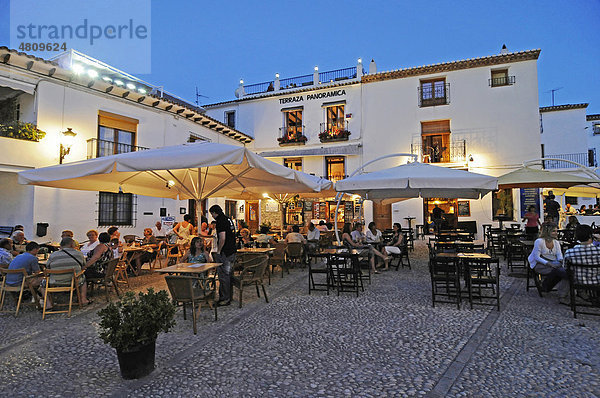 Straßencafe  Restaurant  Altstadt  Abend  Altea  Costa Blanca  Alicante  Spanien  Europa