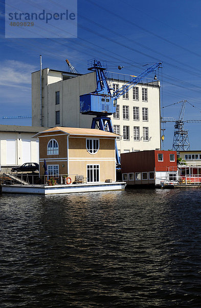 Lotsekanal im Harburger Binnenhafen in Hamburg  Deutschland  Europa