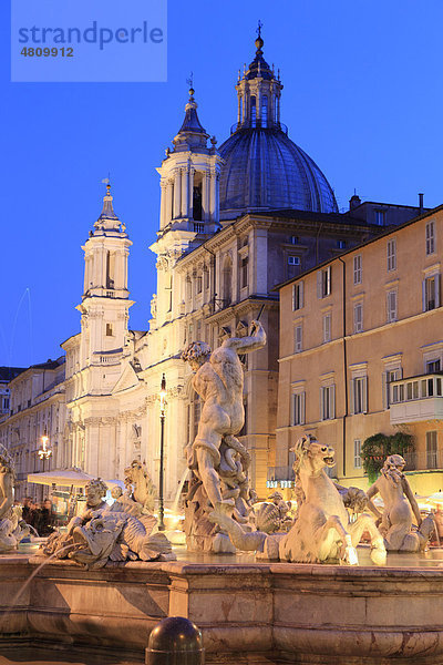 Neptunbrunnen  Piazza Navona  Rom  Italien  Europa