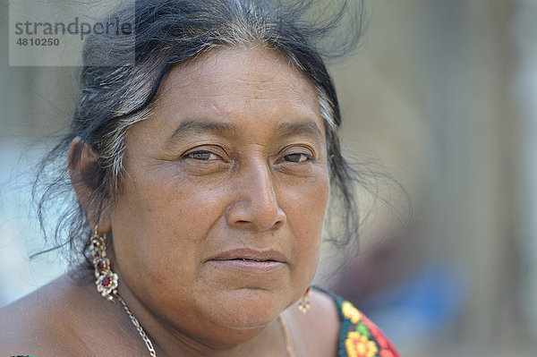 Maya Frau  Chichen Itza  Yucatan  Mexiko  Nordamerika