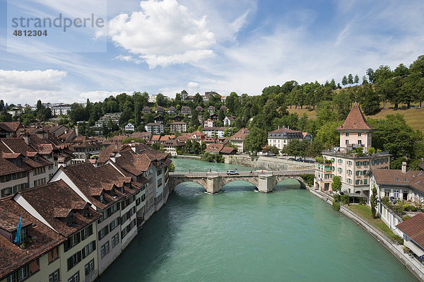 Blick von Nydeggbrücke auf Unterbrücke und Aare  Bern  Kanton Bern  Schweiz  Europa