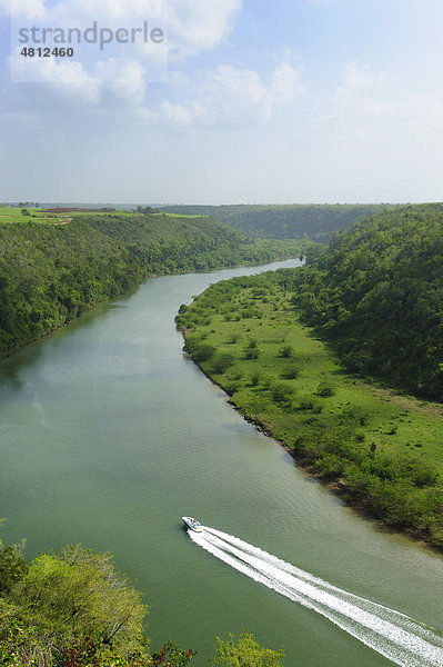 Fluss Rio de Chavon  Dominikanische Republik  Karibik