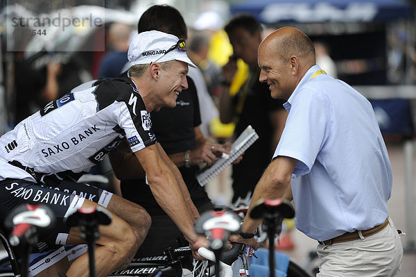Bjarne Riis mit Fahrer  Tour de France 2010  Rotterdam  Niederlande  Europa