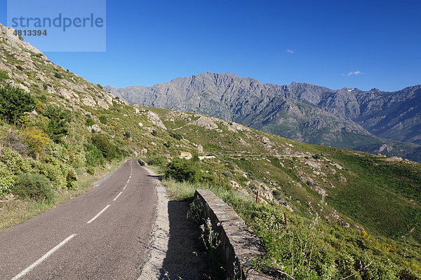 Straße durch die Balagne  Korsika  Frankreich  Europa